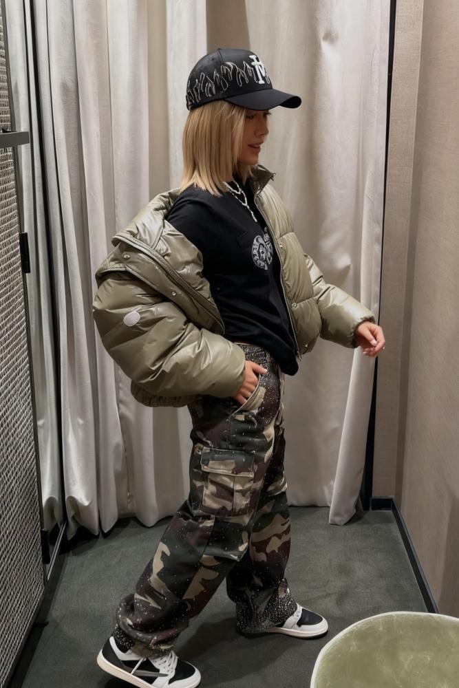 https://cdn.shopify.com/s/files/1/0660/7424/7342/files/3_a4e2a9ca-cd01-4f6a-988d-2c98c16e0d66.jpg?v=1765020251